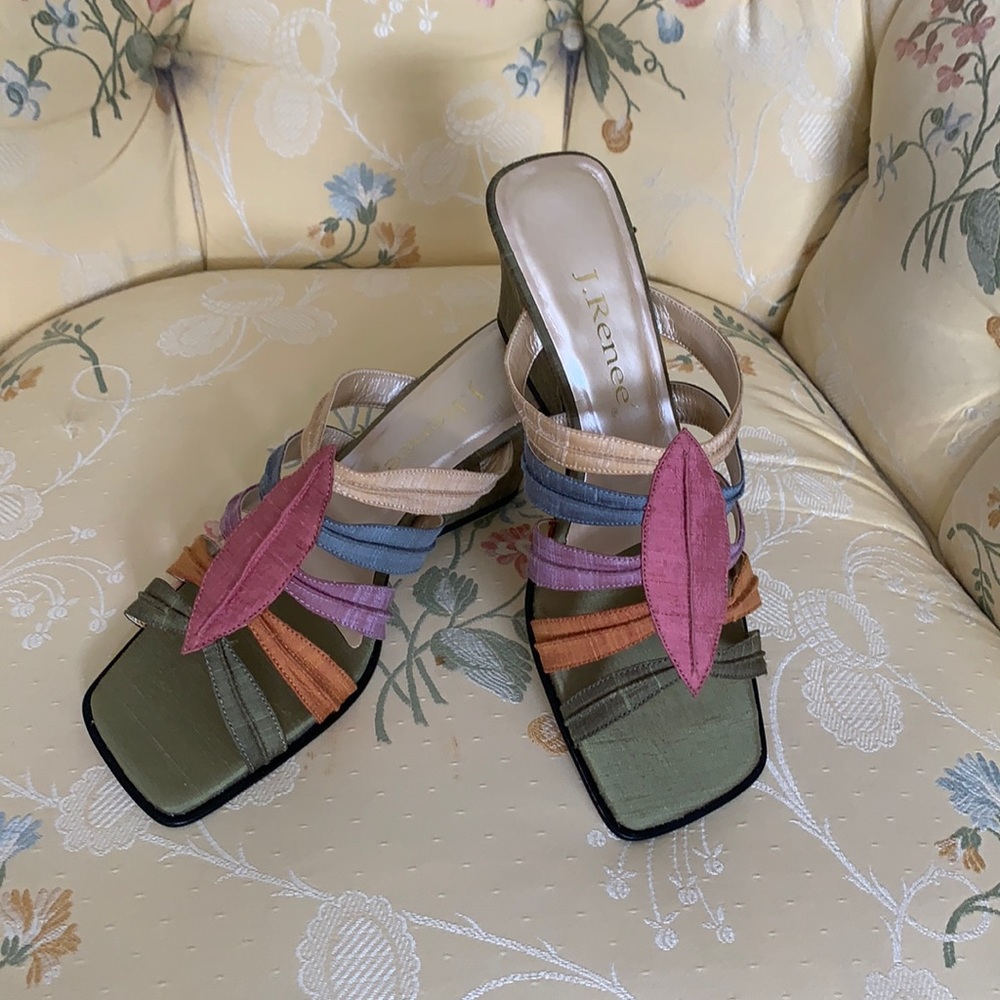 J.RENEE STUNNING SANDALS - Picture 3 of 9